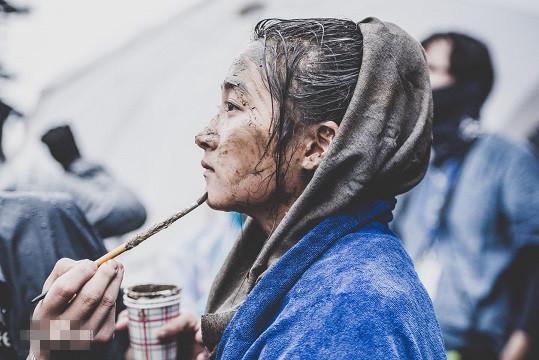 头发丝硬的留什么发型