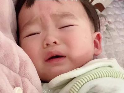 6个月宝宝半夜闭眼哭闹