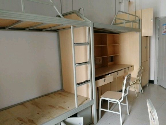 成都医学院宿舍图片