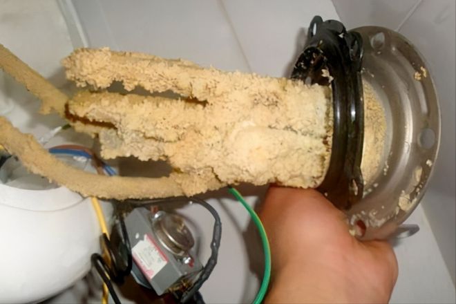 清洗电热水器水垢