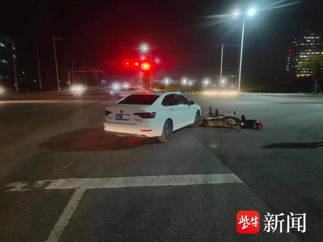 右转左转相撞事故认定